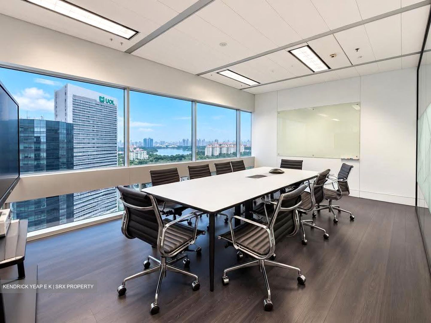 Gateway East (D7), Office #631901891